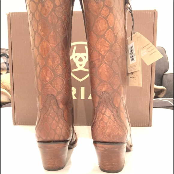 NWT ARIAT Boots - Picture 3 of 8